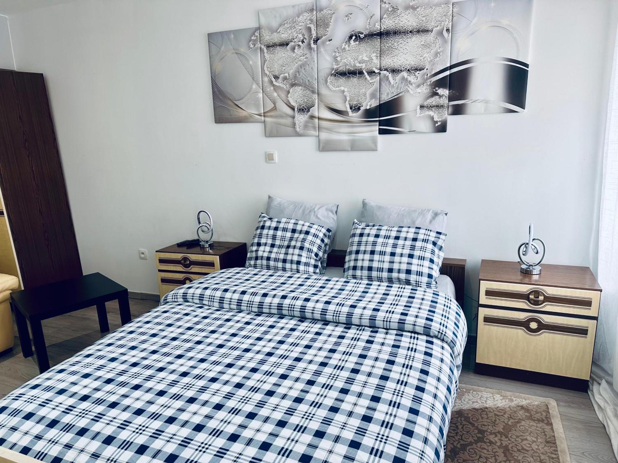 Chambre Et Sdd Privees Dans Une Maison Partagee Avec Des Residents Mons Exterior photo